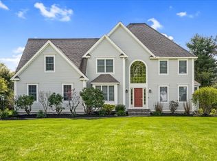132 Pleasant St, Northborough, MA 01532
