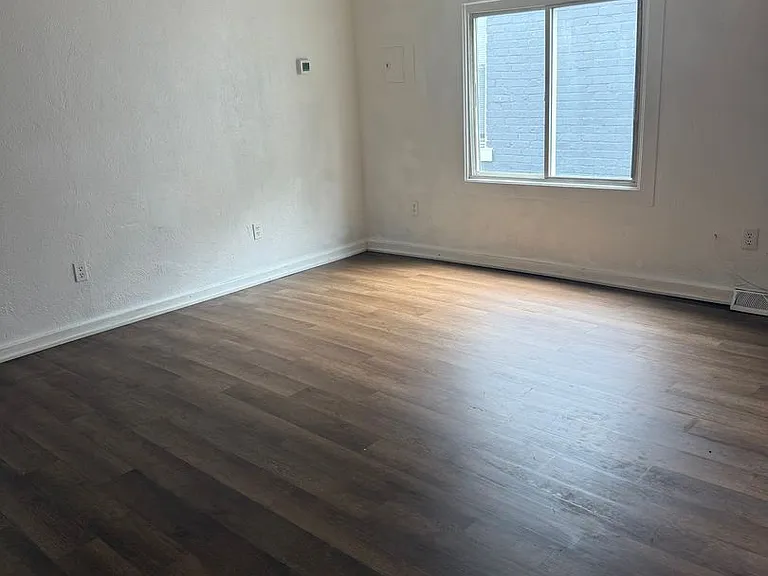 512 Carothers Ave — Photo 4