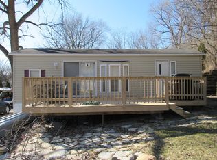 90 Cedar Ln, Wilmington, IL 60481