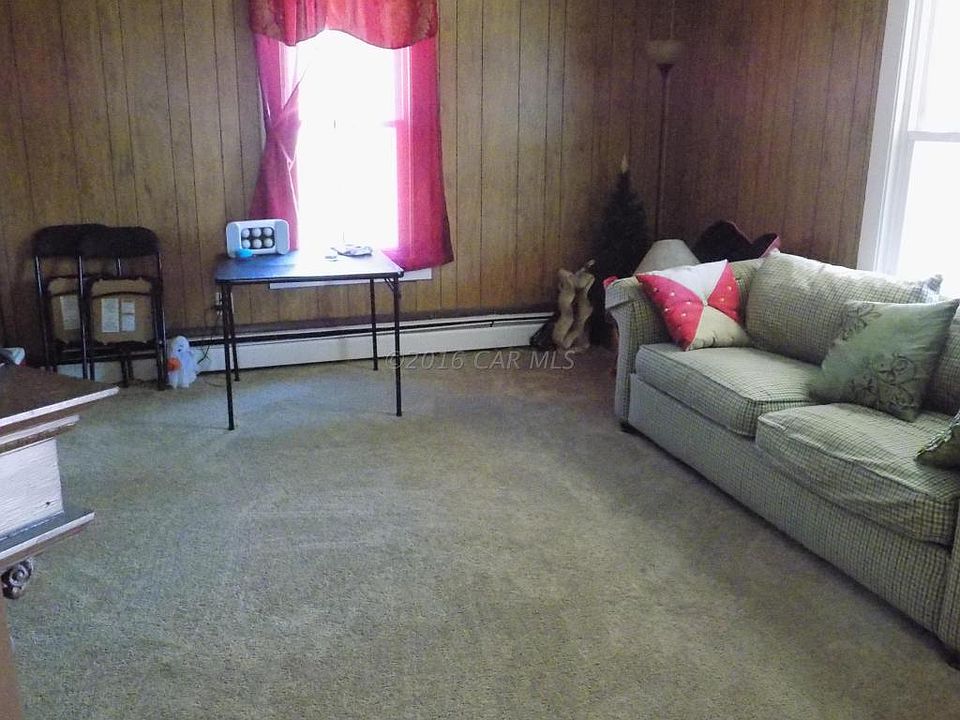 2nd image of 305 E Pine St