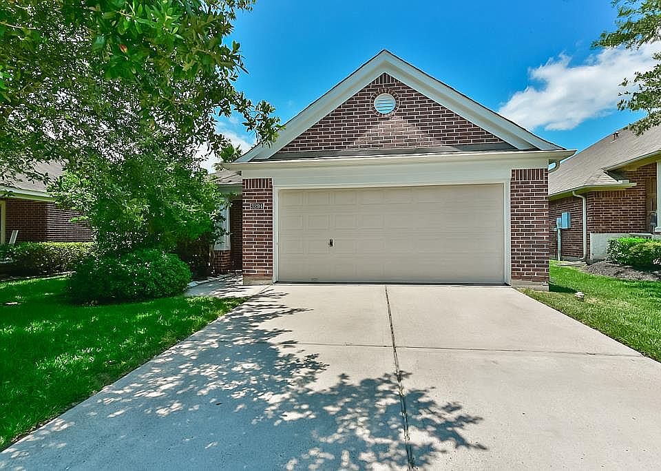 1st image of 3294 Gladewater Ln