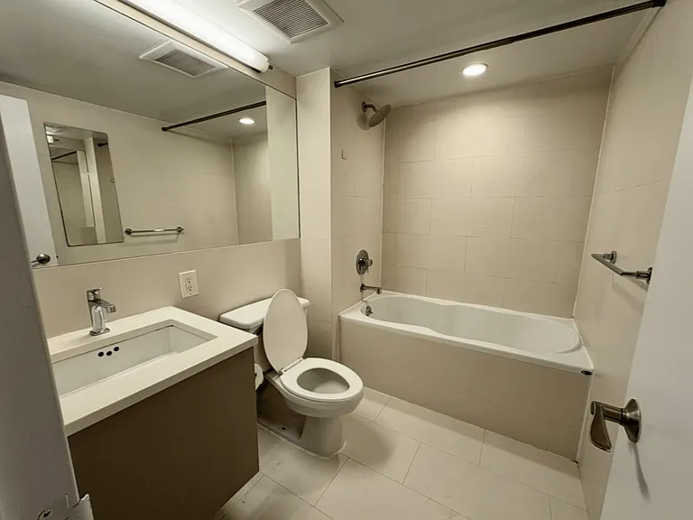 752 W End Ave #15J — Photo 4