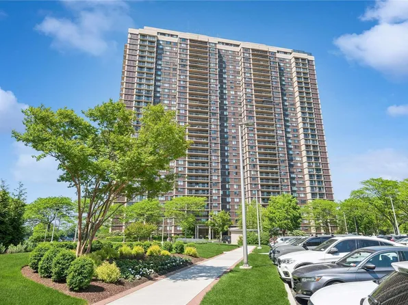 269-10 Grand Central Parkway #33T, Floral Park, NY 11005