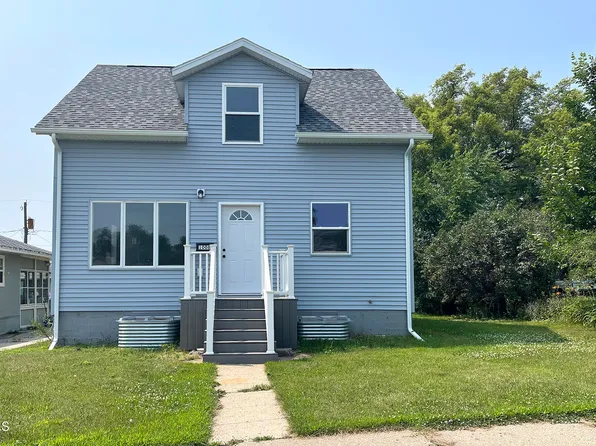 1008 7th Ave SE, Jamestown, ND 58401
