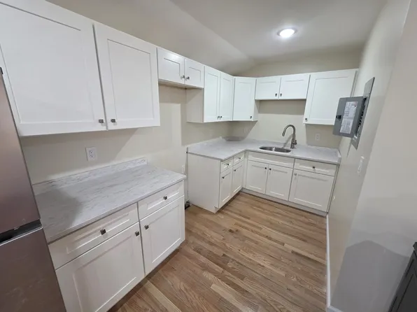 40 Arlington Ave #1L, Warren, RI 02885