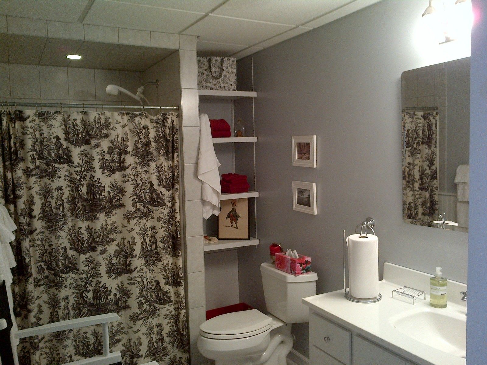 34 Hartley Blvd in East Hampton Out East