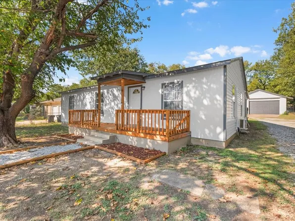 2121 Andover St, Fort Worth, TX 76114