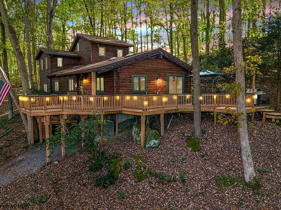 1st image of 265 Paradise Cir