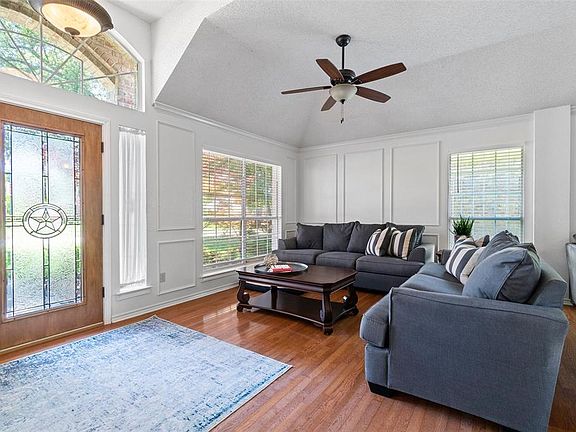 4th image of 2679 Orchid Dr