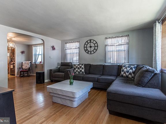 5th image of 8617 Alicia St