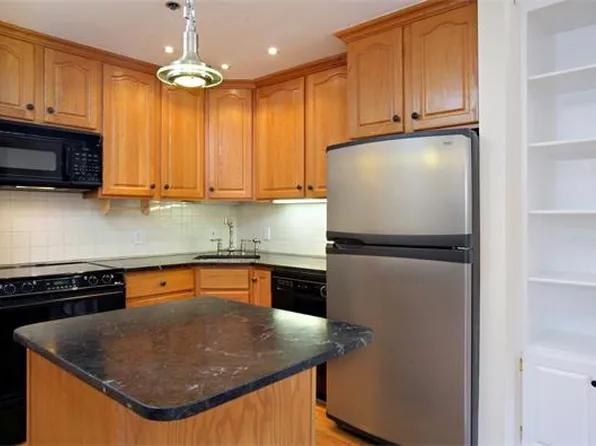 9 Main St #9, Charlestown, MA 02129