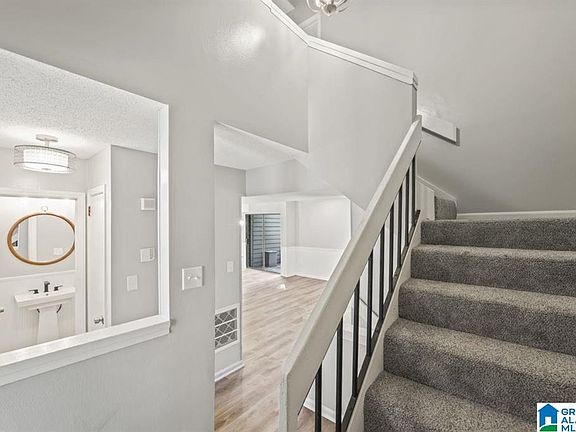 3rd image of 2423 Eagle Ct #2423