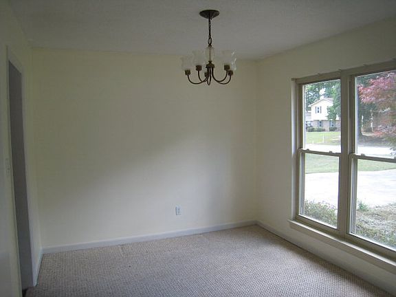 4th image of 154 Griswood Dr