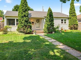 1700 W Packard St, Appleton, WI 54914