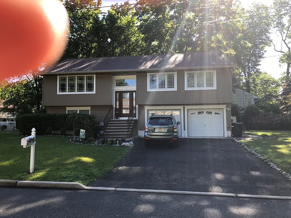 1st image of 146 Doretta St