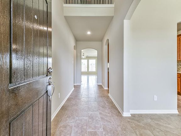 3rd image of 18611 Windy Knoll Way