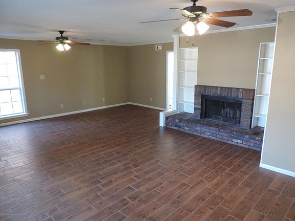 3rd image of 2135 Ashland Dr