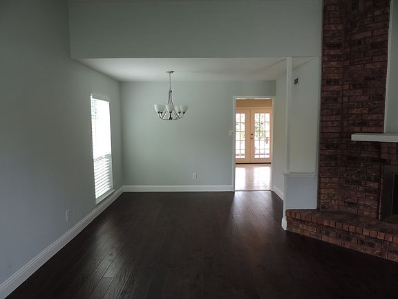 5th image of 422 Clear Creek Ln
