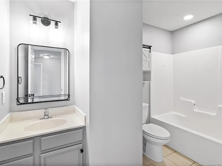 118 Newport Ct — Photo 27