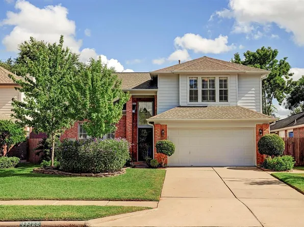 17122 Crown Meadow Ct, Houston, TX 77095