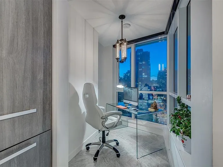 68 Smithe St #2015 — Photo 18