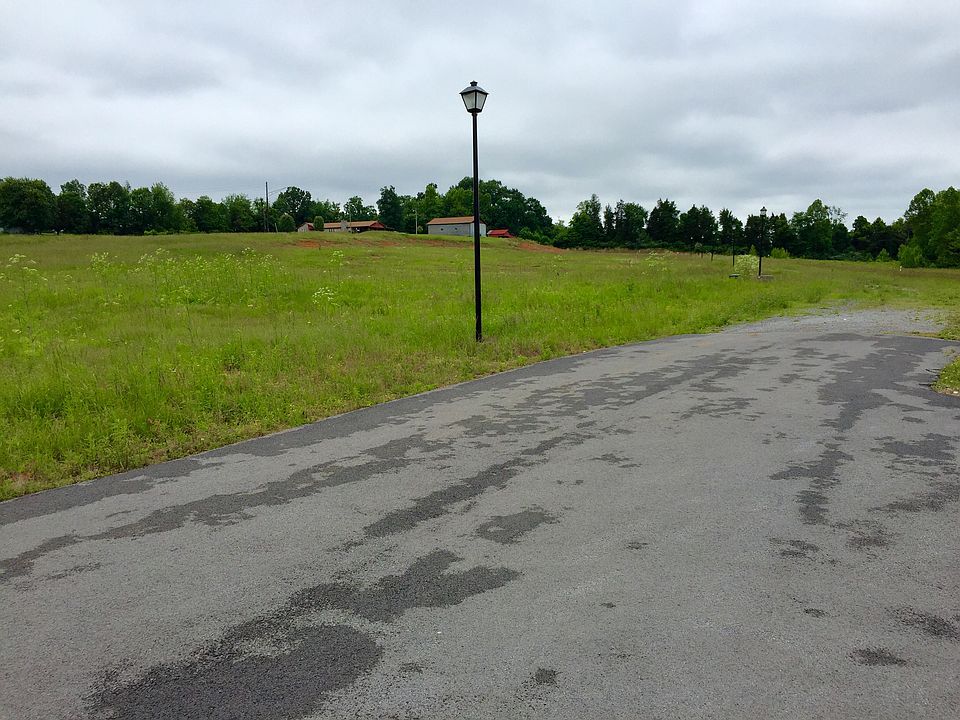 2nd image of 100 Cade Ave