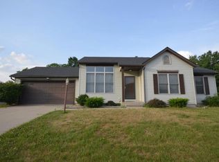 26028 Quail Ridge Dr, Elkhart, IN 46514