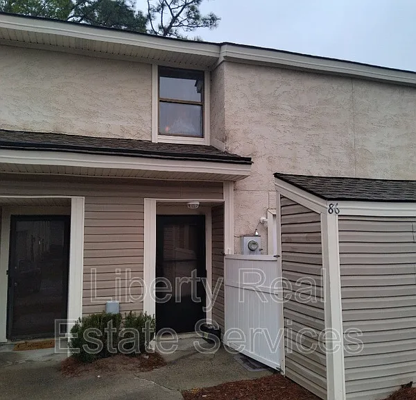 727 S Main St #86 — Photo 1