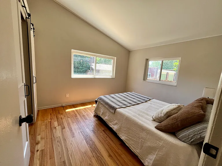 2112-2114 Russell Blvd #2114C — Photo 6
