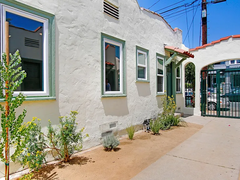 4344 Burns Ave — Photo 15