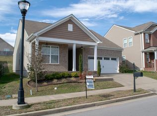 1612 Stonewater Dr, Hermitage, TN 37076