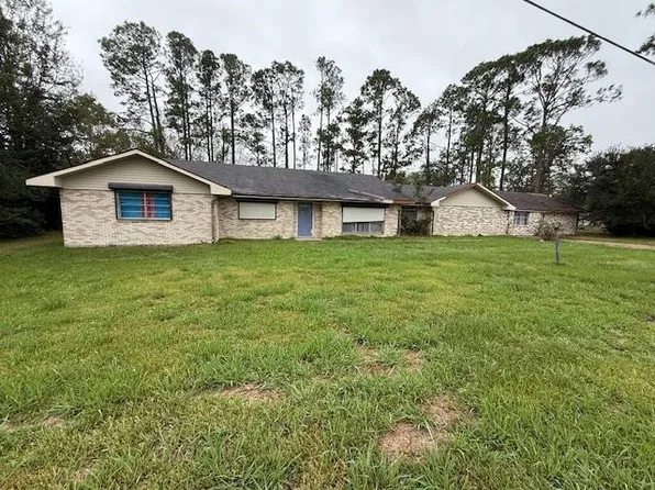 220 Supercharge Dr, Thibodaux, LA 70301