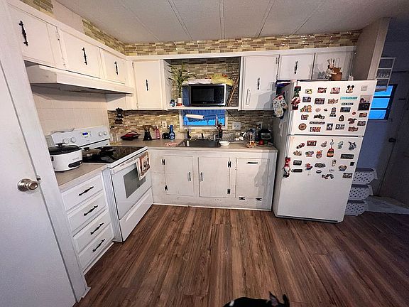 4th image of 3150 W Hallandale Beach Blvd #8