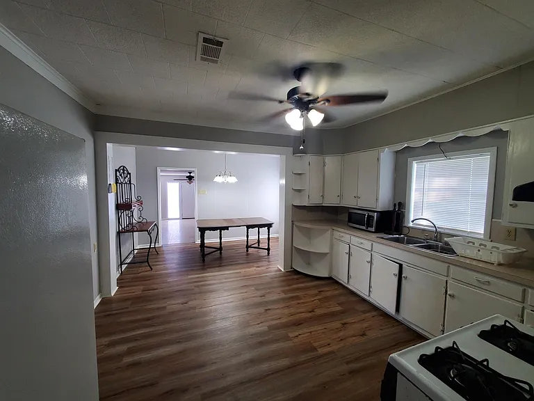 2815 Graybow Rd — Photo 7