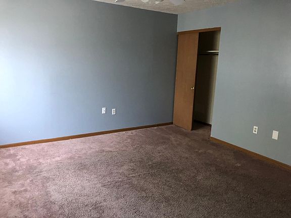5th image of 2712 Charles Dr #2712