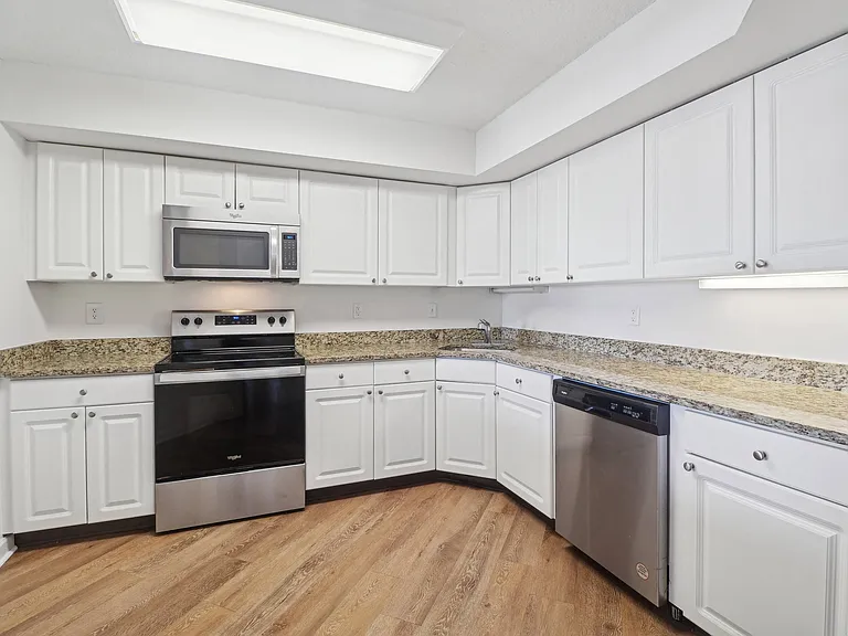 North X Northwest Apartments — Photo 32