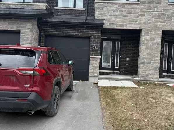 236 Sheaf Row N, Ottawa, ON K2S 2V3