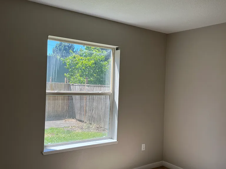 3619 N Missouri Ave — Photo 9