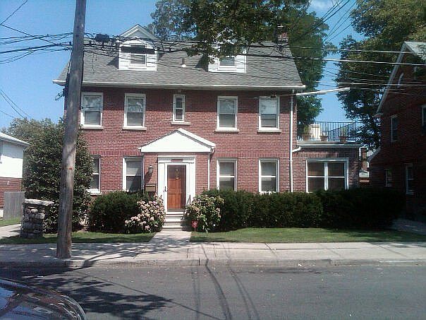 1st image of 2334 Lodovick Ave