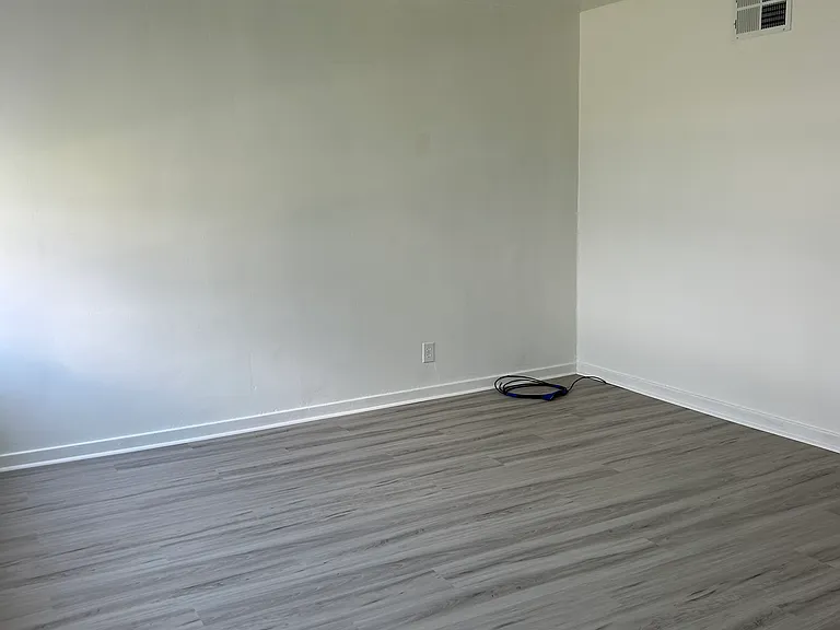 100-07C Midland Hts — Photo 2