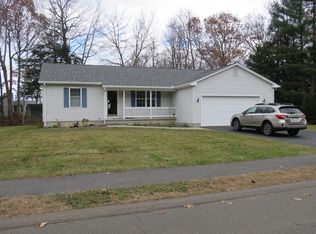 11 Laurin Ln, Easthampton, MA 01027