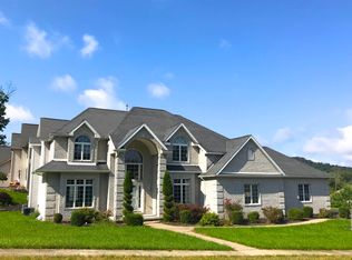 29 Amy Ln, Sugarloaf, PA 18249