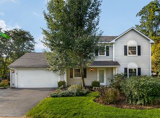 2940 Juniper Ct, Aurora, IL 60502