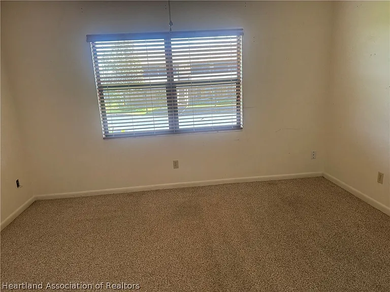 14 Charlton Dr — Photo 17