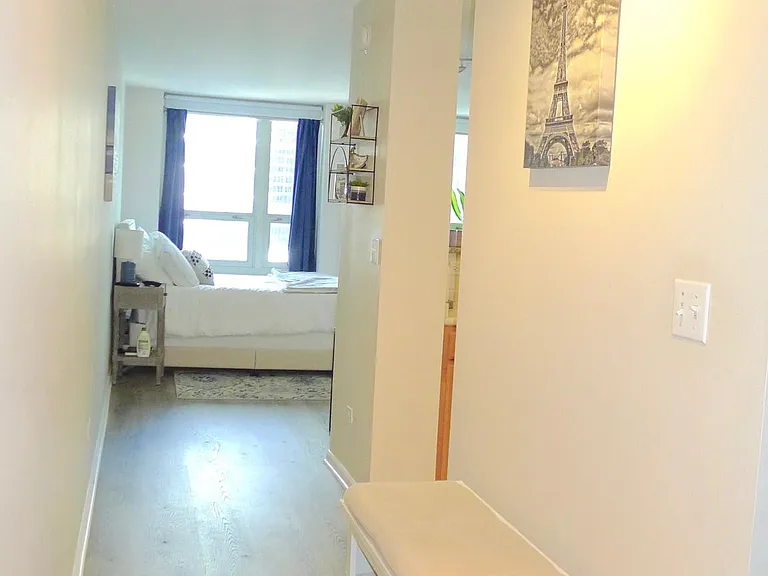 345 N La Salle Dr #2904 — Photo 4