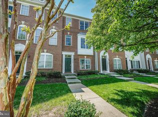 42880 Conrad Ter, Chantilly, VA 20152