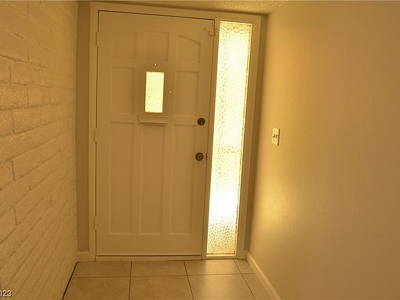 3rd image of 3321 Heritage Ln