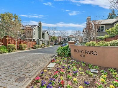 600 Willow Rd UNIT 18, Menlo Park, CA, 94025