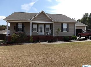 185 Mary Jo Isom Ln, Arab, AL 35016