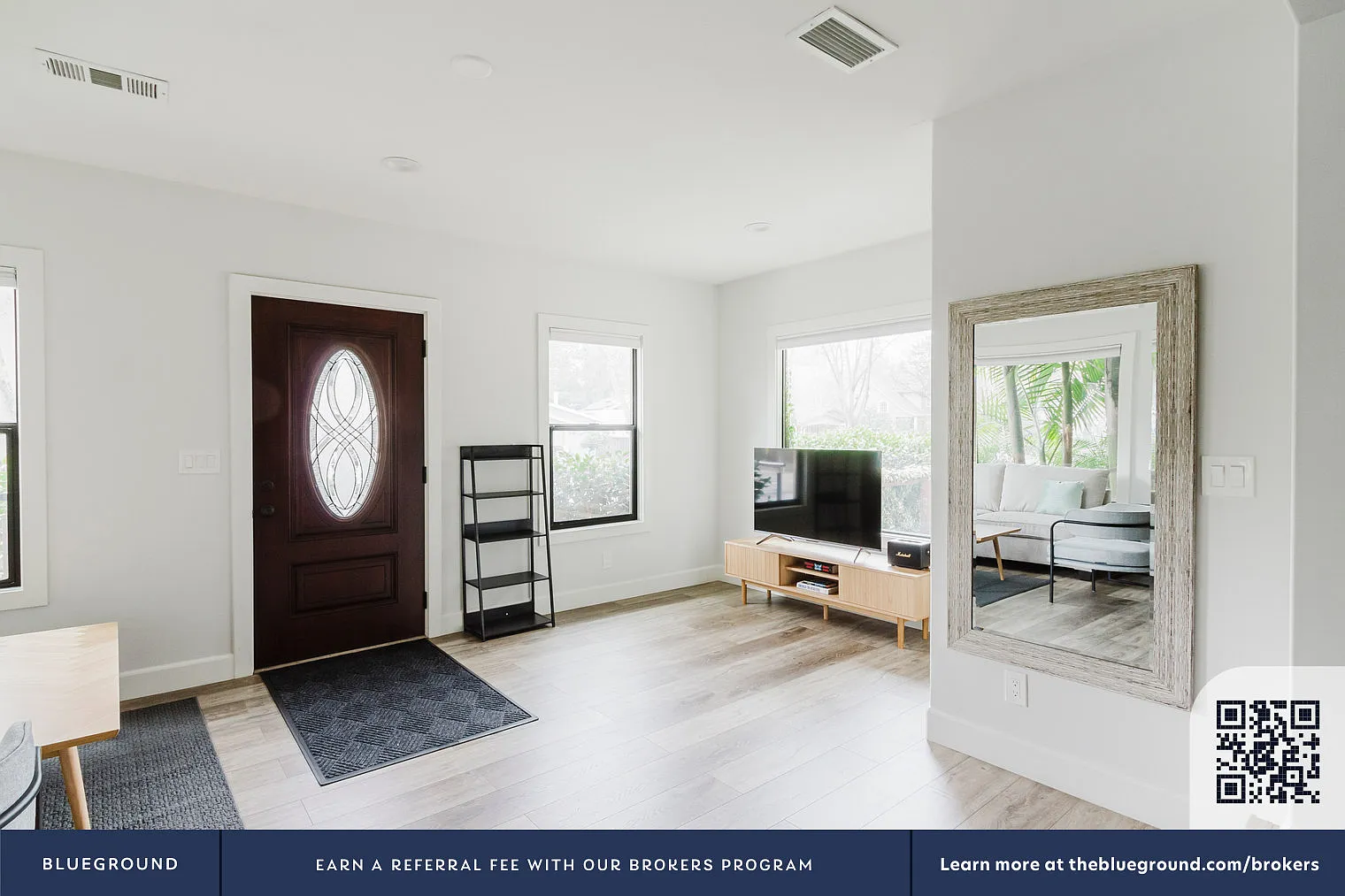 2 bed, 2.0 bath, 721 sqft, $5,120 — Photo 3